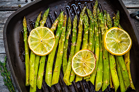 grilled organic asparagus with lemon