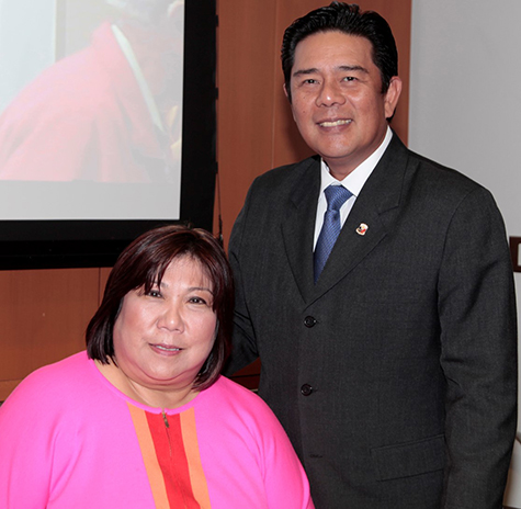 Grace O with Philippine Consul General Adelio Cruz